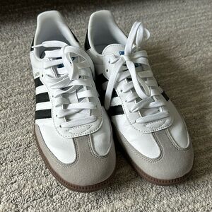 Adidas sambas vegan white gum